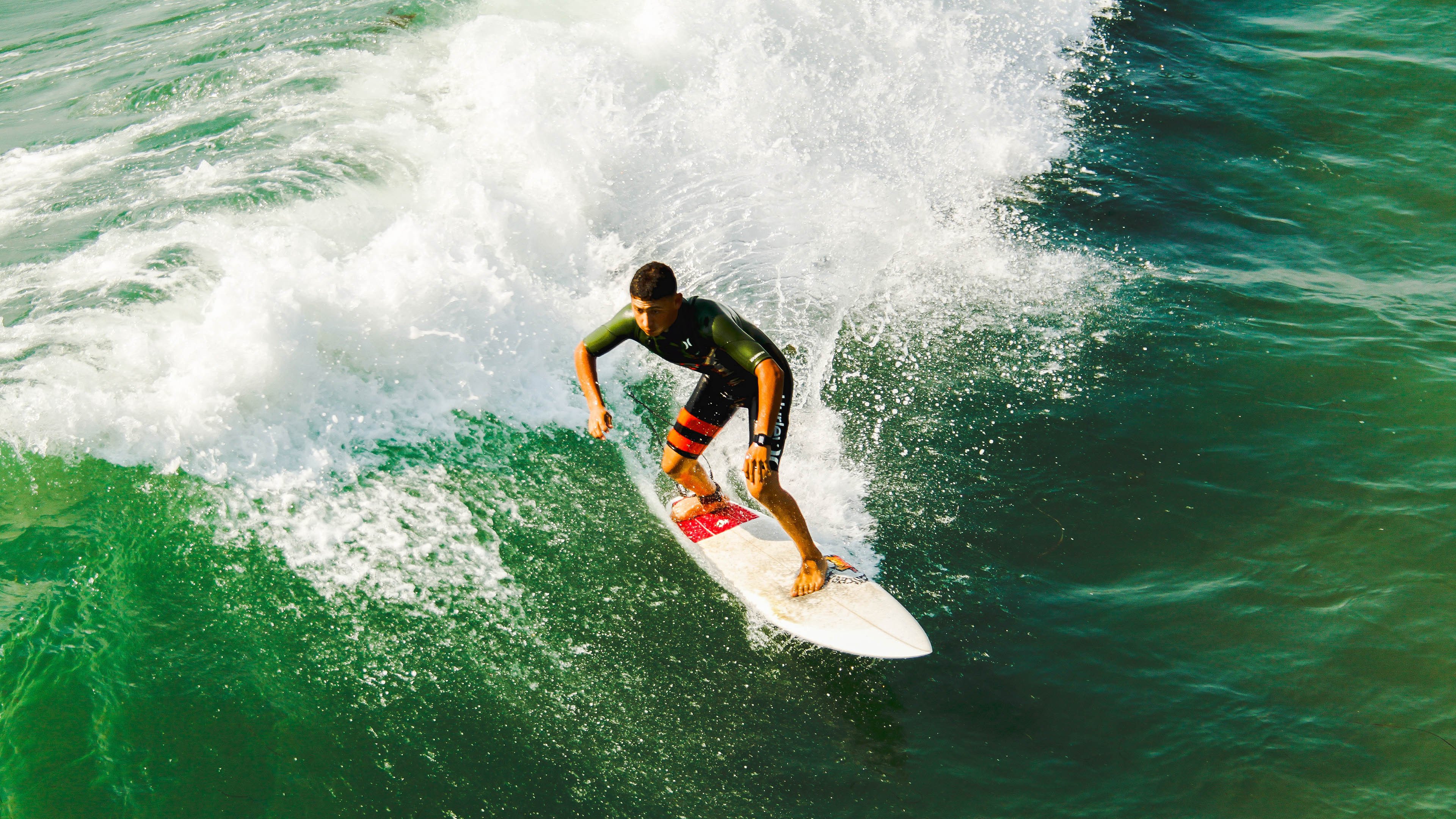 快船全队前往社区学校开展公益教学