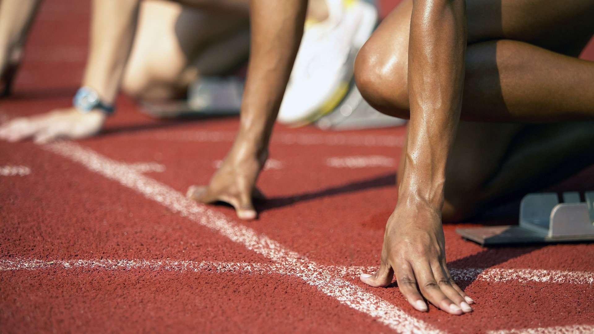 长距离选手耐力分配能力显著提升，长距离跑项目的基本竞赛规则有哪些